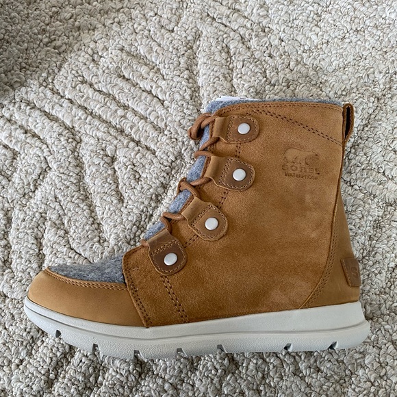 NEW! Sorel Explorer Joan Boots - Picture 2 of 6